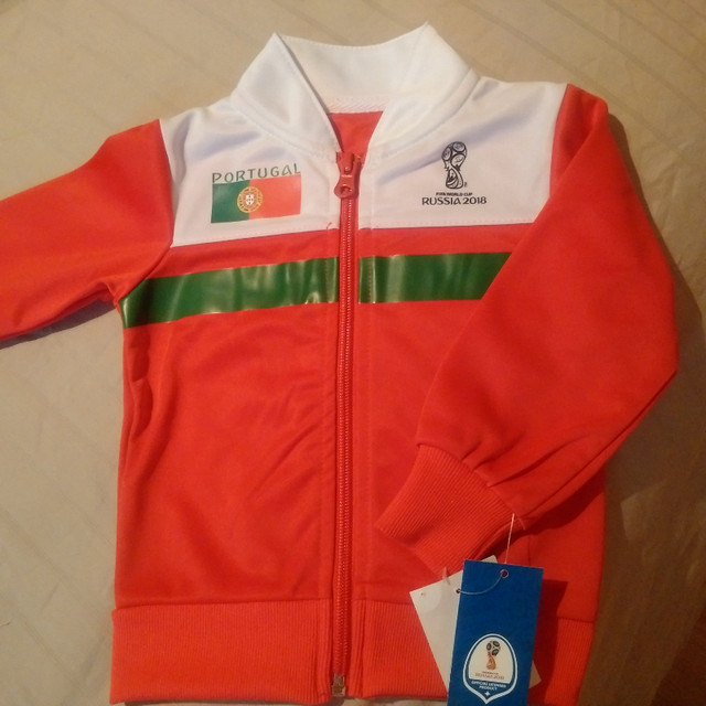 2018 FIFA Russia Official Jacket Portugal Size 12M 18M 4T Enfant dans Vêtements - 12 à 18 mois  à Ville de Montréal