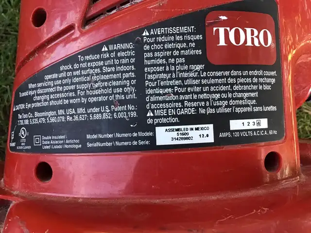Toro ultra leaf blower vac 51619 , 12Amps. 120 V in Lawnmowers & Leaf Blowers in Oakville / Halton Region - Image 4
