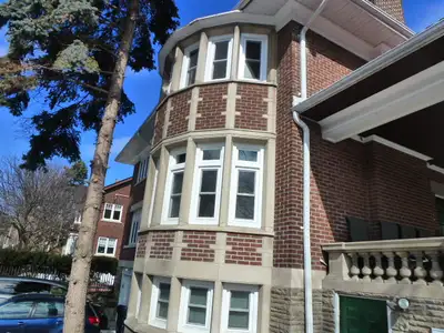 Luxury Large and Bright 1 Bedroom Apartment Bordering Directly Over High Park. •$2,500 + Utilities o...
