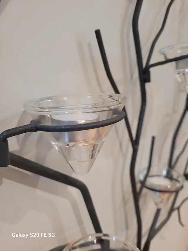 Decorative Metal Tree Wall Sconce with Tea Light Candle Holder in Home Décor & Accents in Ottawa - Image 3