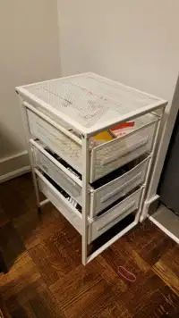 Small drawer unit+ 3 side tables