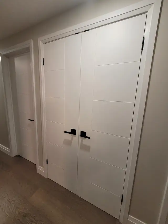 Interior  door installation65048377368577122