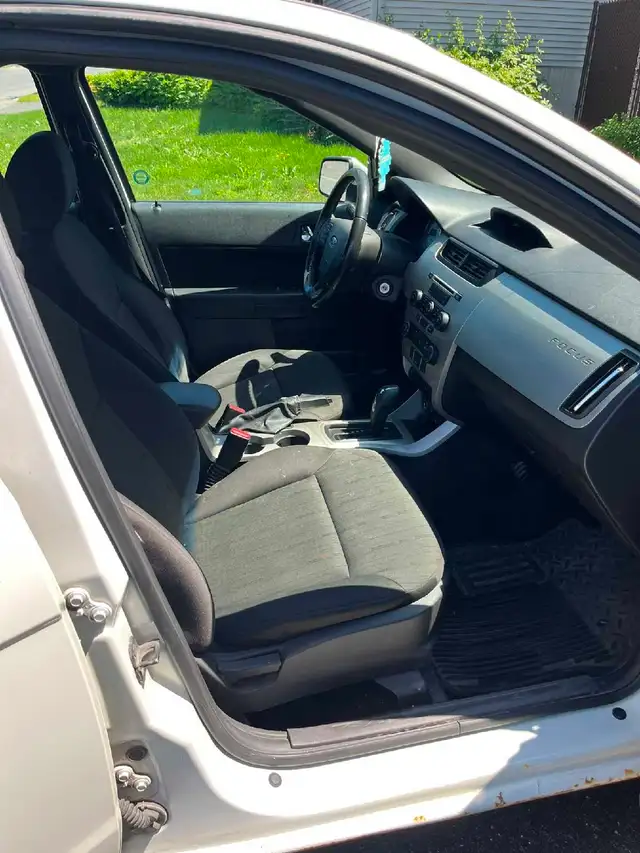 Ford Focus in Cars & Trucks in Drummondville - Image 4