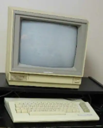 Non-disponible -  Commodore 64c 1541c (ensemble c64 blanc), View more