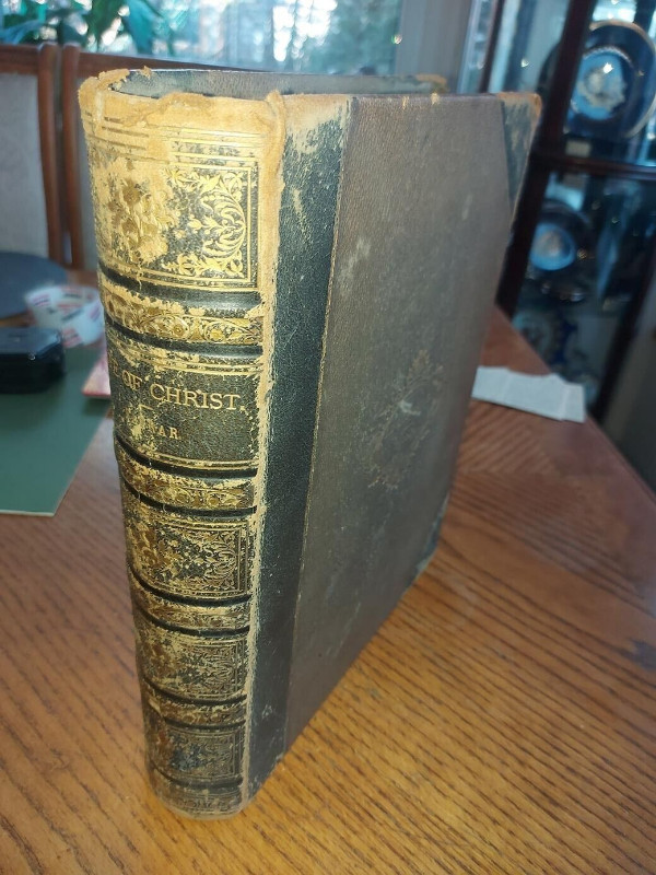 Massive antique Victorian ca.1890 illustrated leather-bound book dans Art et objets de collection  à Ouest de l’Île