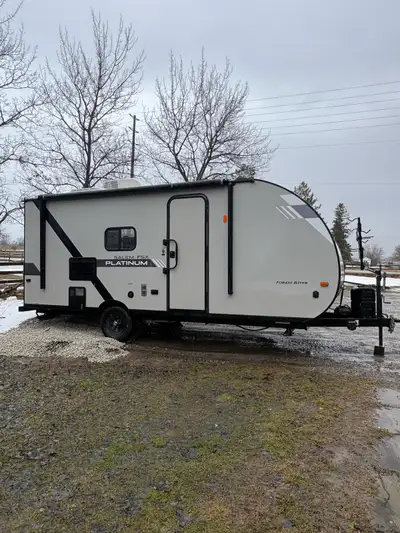 2020 forest river Salem FSX Platinum 177bh. top of the line platinum model. I’m the second owner. Ve...