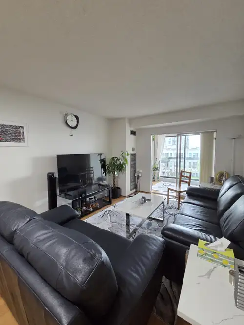 A FULLY FURNISHED PRIVATE ROOM FOR RENT – MARKHAM RD & SHEPPARD AVE E, SCARBOROUGH •⁠ Available Nove...