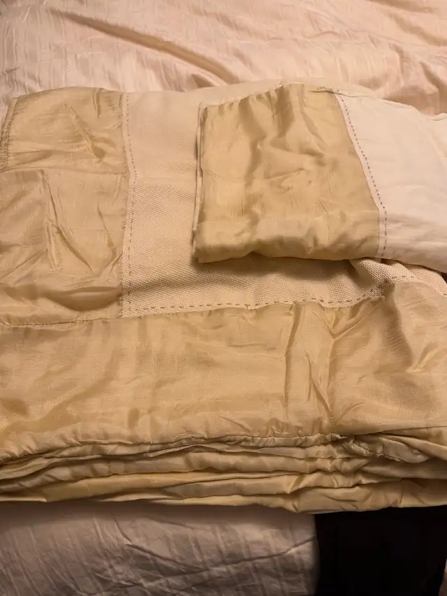 King Size Duvet Cover and 1 Pillowcase
