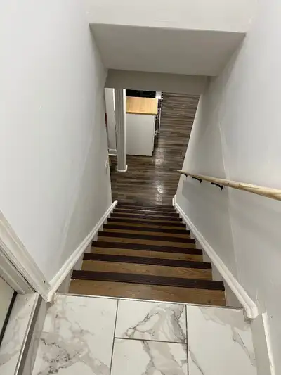 Legal apartment for rent in south of Cambridge, N1R 6N5 . Spacious unit , 1000 sqt , 2 beds , 1 bath...