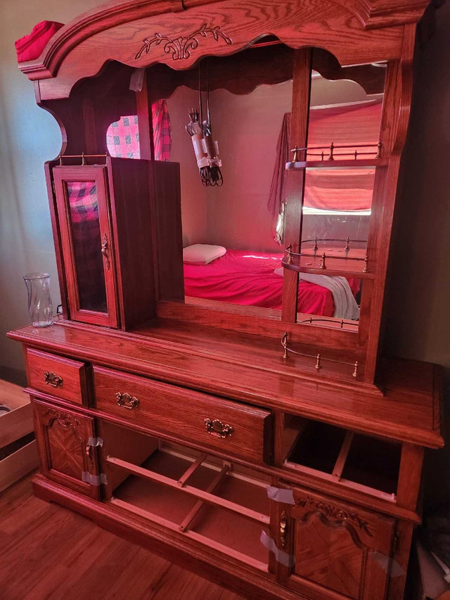 Dresser set  in Dressers & Wardrobes in Miramichi