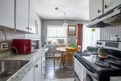 Available now 2 Bedroom Newly Renovated and all inclusive $1750 Located in the highly sought after n...
