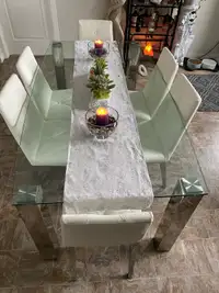 Modern Glass Table & 6 Chairs 