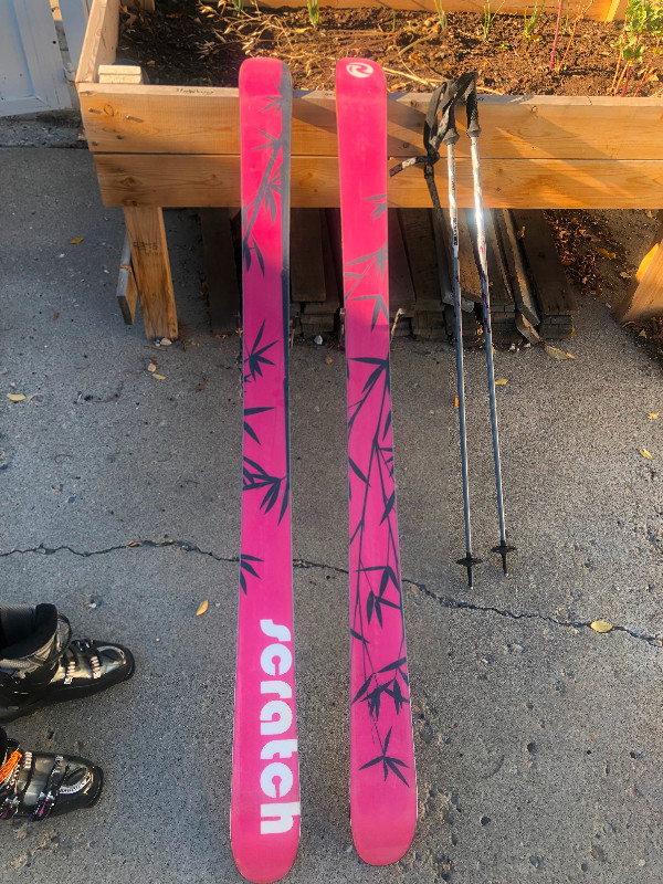 REDUCED Ladies DH Rossignol Ski Set - Bamboo Graphics Asian in Ski in Calgary - Image 4