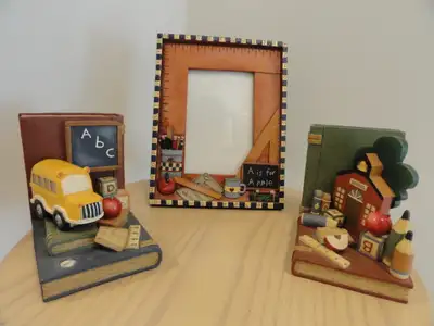 BOOKENDS - ABC SCHOOLHOUSE THEME  & PHOTO FRAME., View more