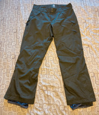 Mountain Equipment Co-op size 36 olive green ski/snowboard pants