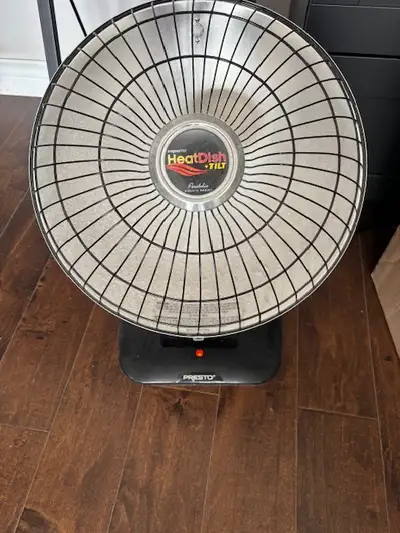 Moving Sale- Selling our Presto Heat Dish.We bought this at Costco. Excellent working condition and...