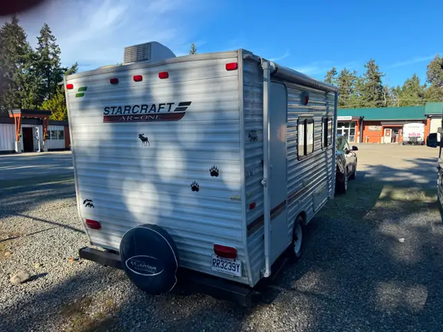 2014 STARCRAFT RB-14 TRAVEL TRAILER in Travel Trailers & Campers in Nanaimo - Image 5