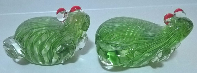 Green & Clear Blown Art Glass Frog  with Red Eyes Paperweights in Arts & Collectibles in Oshawa / Durham Region - Image 2