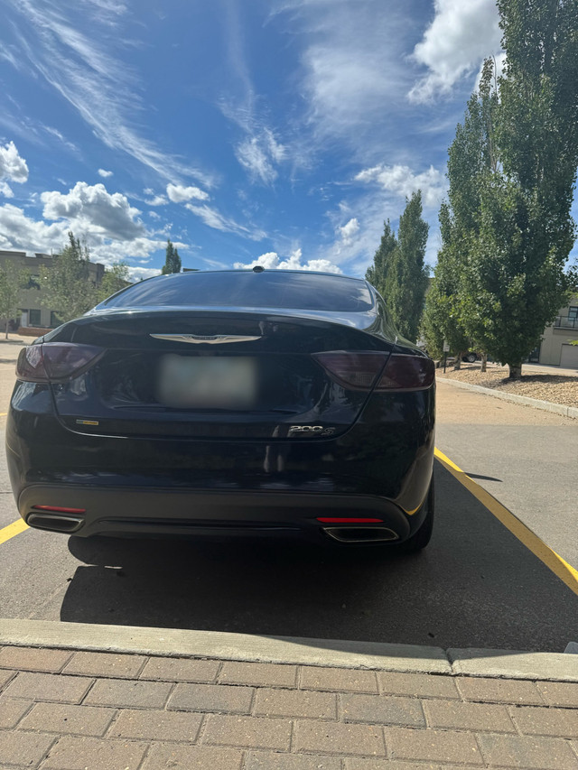 2016 Chrysler 200s in Cars & Trucks in Edmonton - Image 2