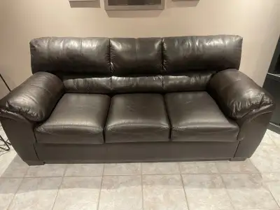 Couch Asking Price $60 Cash Only No Deliveries