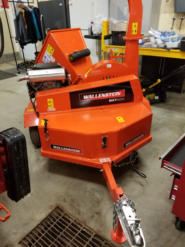 Wallenstein 4" woodchipper with 24 hp engine for sale in Outdoor Tools & Storage in North Bay