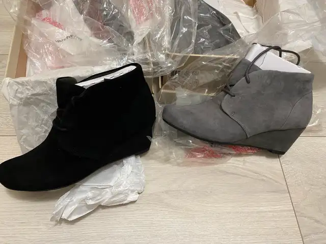 2 for 1 NEW Clark’s Suede Boots63654761406979120