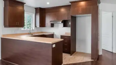 Quet new condo in Chomedey triplex