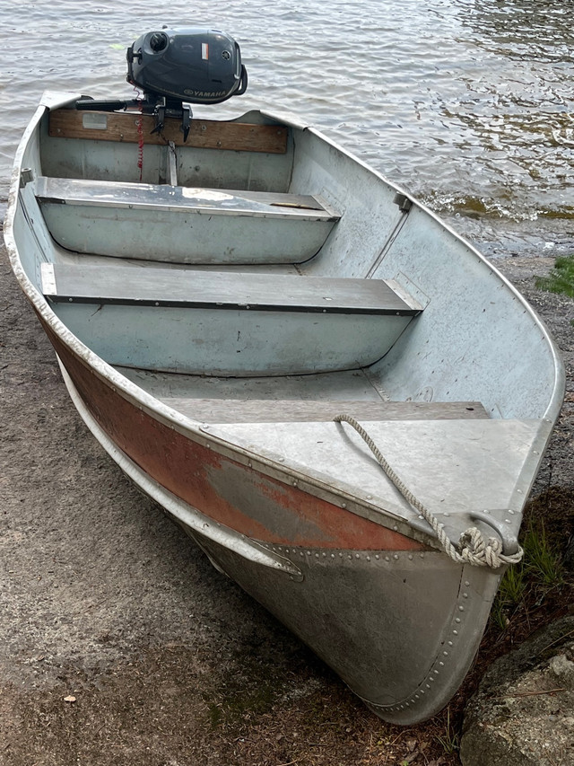 ALUMINUM  BOAT  in Boat Parts, Trailers & Accessories in Kenora