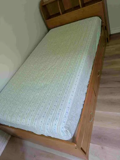 Captain's bed, View more