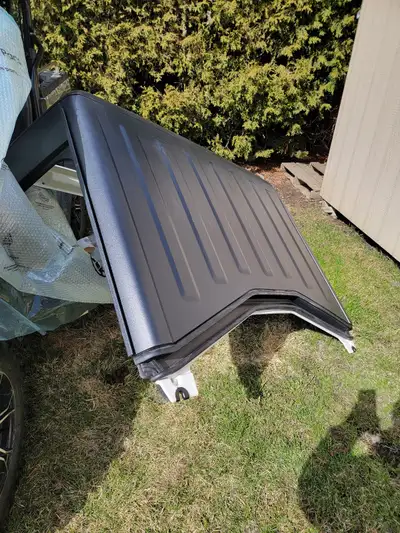 Hard top neuf pour jeep gladiator valeur plus de 5000$...vend pour 2250$