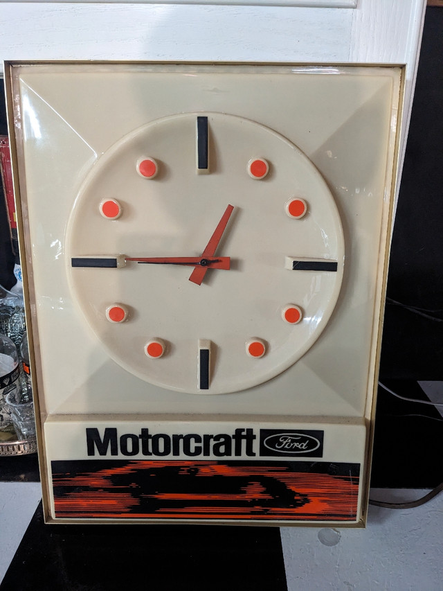 Rare late 1960s/early 1970s Ford GT40 Clock Classic Cars Calgary