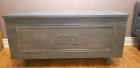 Beautul solid wood Chest