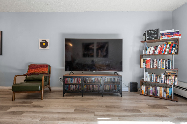 Furnitures - Home Garage Sale in Multi-item in Calgary - Image 3