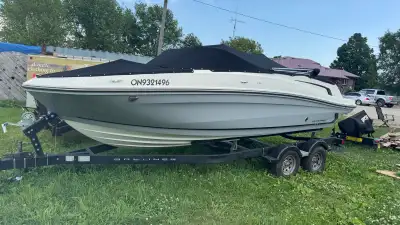 Full warranty Low hours Ready to enjoy the water Bayliner v5 2023 model Fully loaded boat 250 horse...