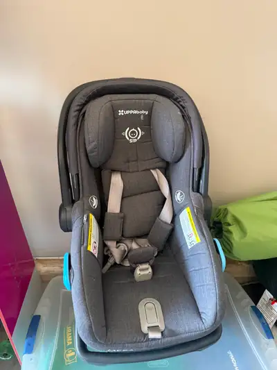 UPPAbaby Vista V2 Stroller Bundle – Bassinet, Mesa Car Seat + Ac, View more