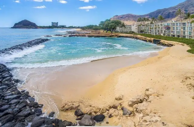1 BED/1 BATH OCEAN FRONT CONDO on OAHU w/ AMAZING SUNSETS in Hawaii in Canada - Image 11