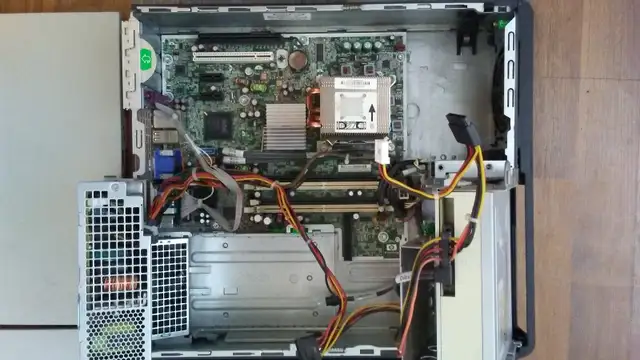 HP  desktop computers for parts in Desktop Computers in Edmonton - Image 4