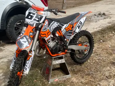 Well maintained. Very quick and light bike. Deco kit over original plastic. Lectron pro carb.(1300$...
