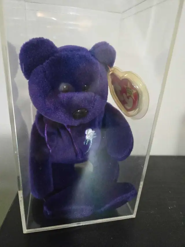Beanie Baby Collection in Arts & Collectibles in Oshawa / Durham Region - Image 9