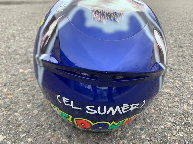 AGV Rossi helmet medium in Motorcycle Parts & Accessories in Kelowna - Image 3