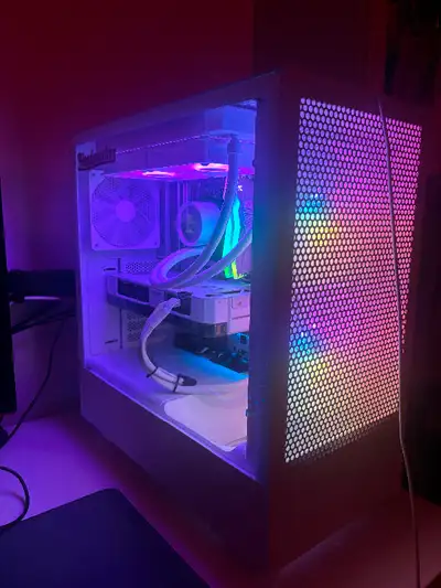 RYZEN 7 7800X3D ⭐️ GEOFORCE RTX 4070 ⭐️ GIGABYTE B650 ELITE (White) ⭐️ 32 GB RAM DDR5 (6000Mhz) ⭐️ N...