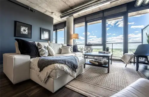 River Landing Condo 17th floor, south facing with full river view 2 bedroom, 2 bathroom 953 sq ft, 2...
