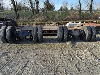 Peterbilt differential 46k Ratio 3.73 with break drums low air leaf suspension all good condition no...