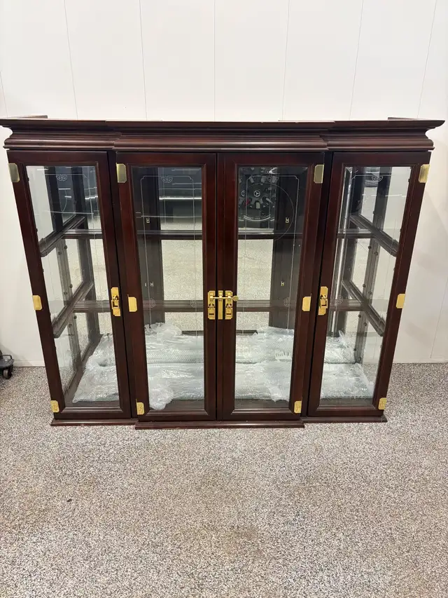vintage Asian inspired hutch and china cabinet  in Hutches & Display Cabinets in Calgary - Image 6