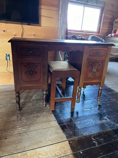 antique dressing/makeup table Krug Bros Chesley ON, View more