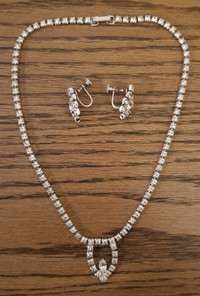 Vintage rhinestone necklace & earring set