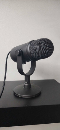 Razer Seiren V2 Pro Microphone 