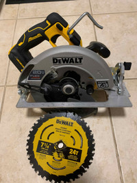 DEWALT 20V MAX FLEXVOLT Brushless 7 ¼ Circular Saw. Sells $250