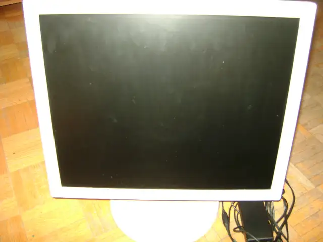 Monitor SAMSUNG 19"426574343150643200