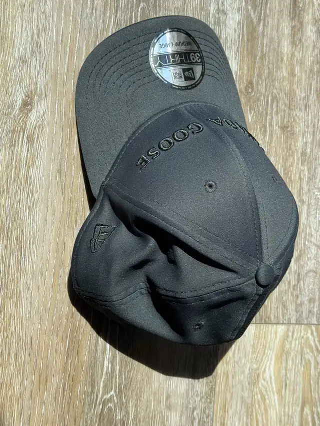 Canada Goose (New Tech Cap) in Men's in Downtown-West End - Image 4